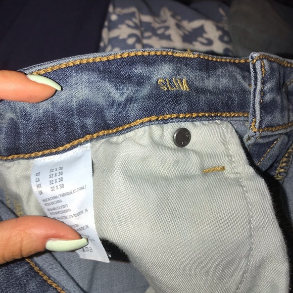 Medium Wash Distressed AE Jeans - Picture 4 of 6